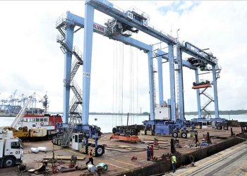 Huge discounts and extended free storage period as KPA lure shippers to Lamu port.