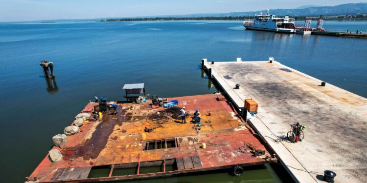 LAKE VICTORIA DREDGING | PHOTO COURTESY